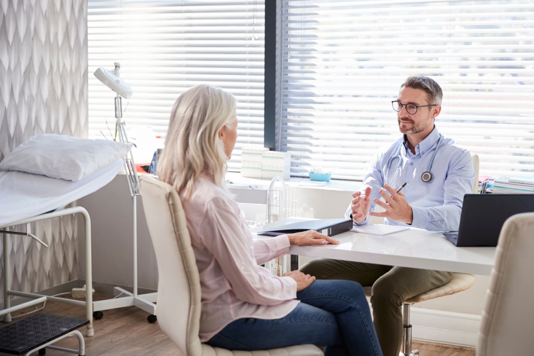 Klinische Daten und Ergebnisse zu Arthrosamid